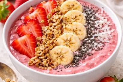 Thumbnail for Quick Strawberry Banana Smoothie Bowl