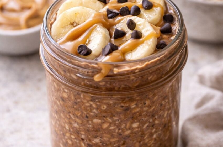 Chocolate peanut butter overnight oats