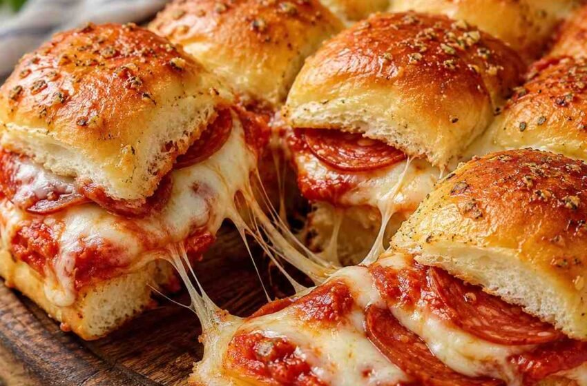 Pepperoni Pizza Sliders